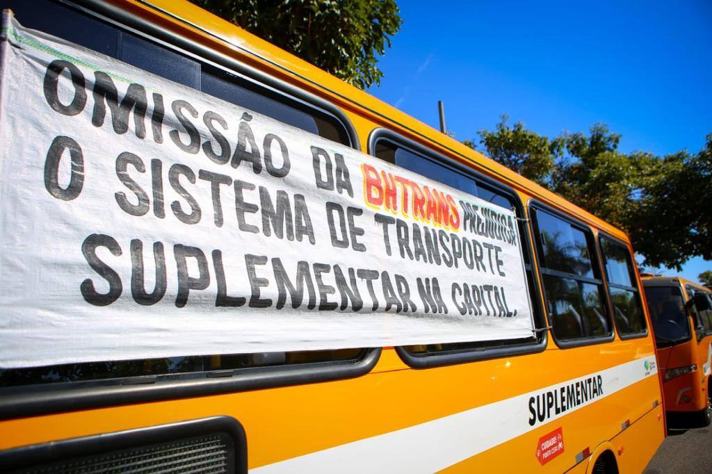 Motoristas de ônibus suplementares fazem carreata em apoio a CPI da BHTrans