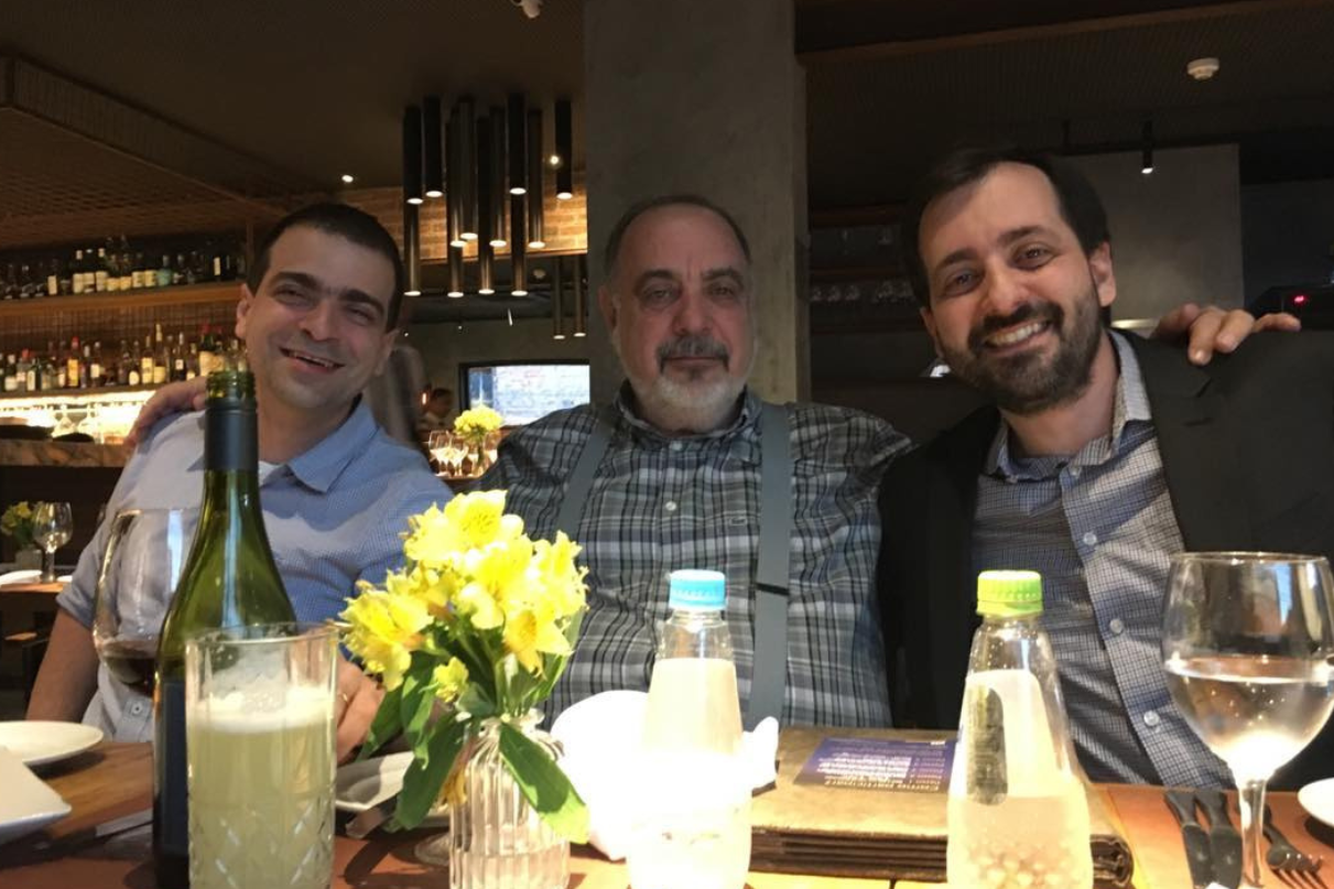 O prefeito de Belo Horizonte, Fuad Noman (PSD), e seus filhos