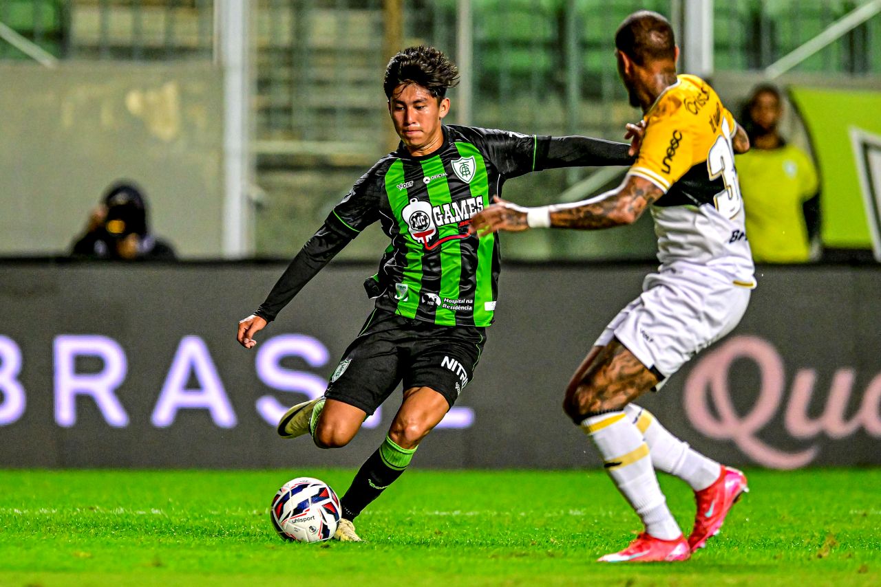 Miguelito, do América, no jogo contra o Criciúma, na Série B do Campeonato Brasileiro