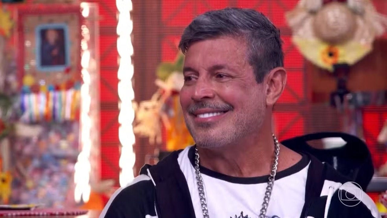  O ator Alexandre Frota voltou à Globo neste domingo (8) após 25 anos e se emociona no Domingão com Huck