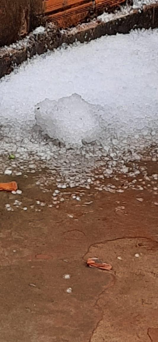 chuva de granizo em montes claros