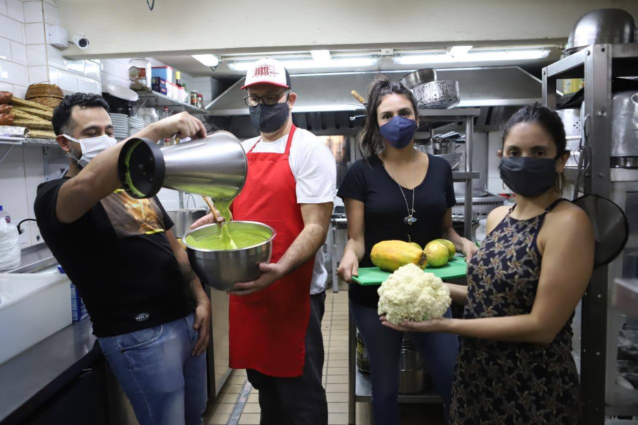 O Dorsé está fechado mas a cozinha está aberta para solidariedade