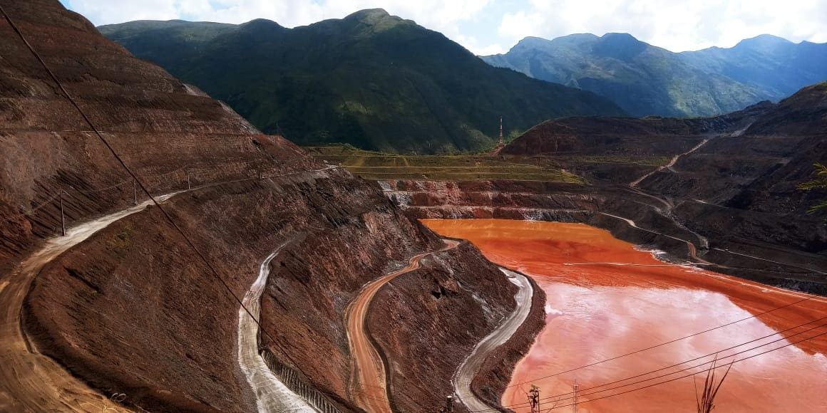 Cava da mina de Germano, da Samarco, em Mariana
