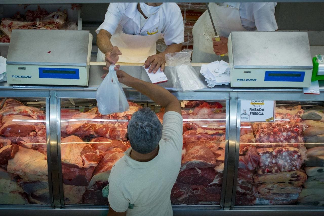 Preços de carnes variam muito de acordo com os estabelecimentos 