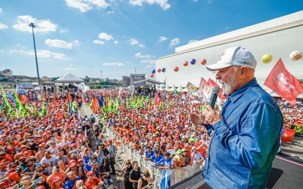 Presidente Lula durante ato com centrais sindicais em comemoração ao Dia do Trabalhador, em São Paulo