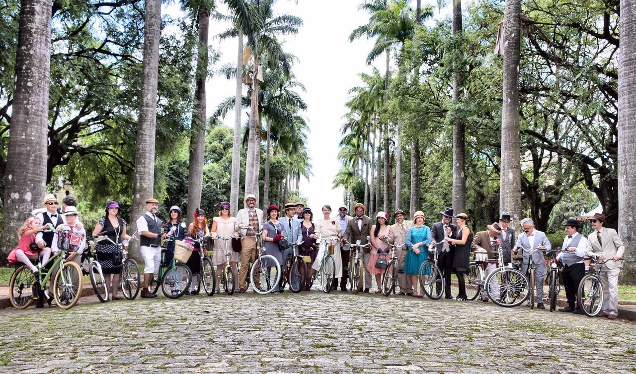Além de pedalar em grande estilo, a proposta do Tweed Ride é incentivar o uso de bicicletas como meio de transporte