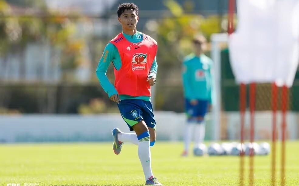 Angelo tem passagens pela Seleção Brasileira (Foto: Rafael Ribeiro/CBF)