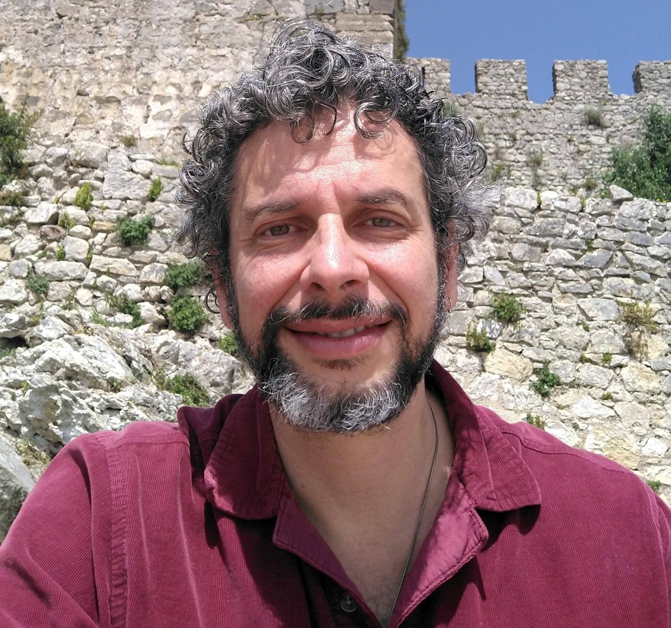 João Carlos B Gonçalves traduziu clássico indiano