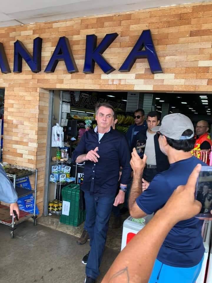 Bolsonaro visitou o comércio de cidades-satélites do Distrito Federal