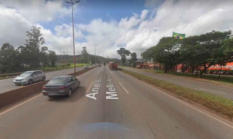 Acidente foi na altura do km 541 da BR-040, que compreende o trecho do Anel Rodoviário no bairro Buritis