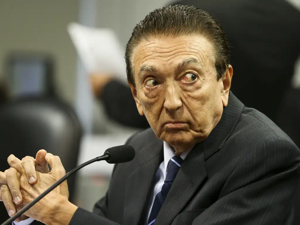Edison Lobão durante sessão da CCJ do Senado: população do maranhão rejeitou homenagem ao ex-ministro e ex-senador e votou por mudança de nome de cidade 