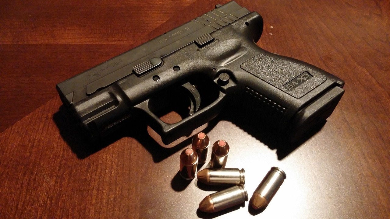 Homem foi agredido com arma de fogo