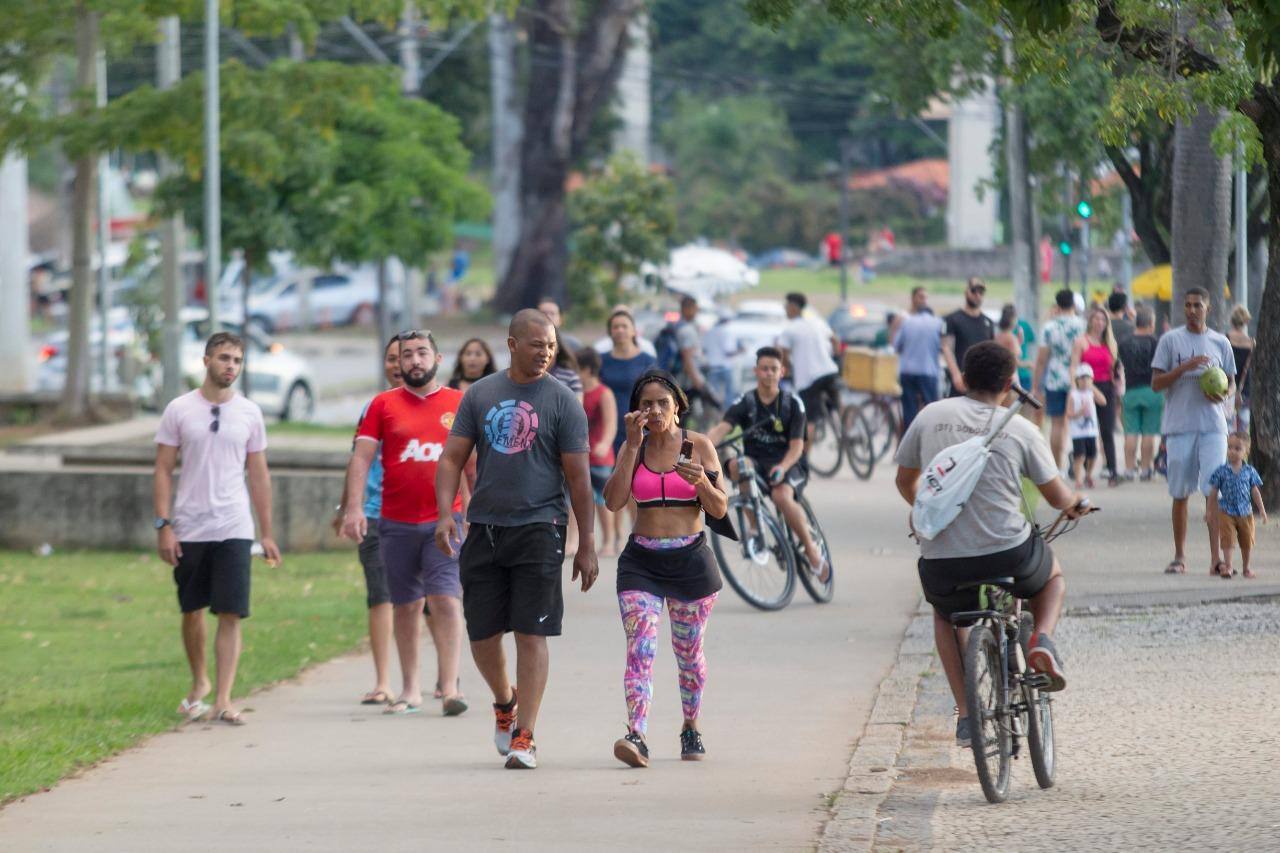 Kalil diz que adotará medidas restritivas na Pampulha após orla da lagoa ter ficado lotada no domingo
