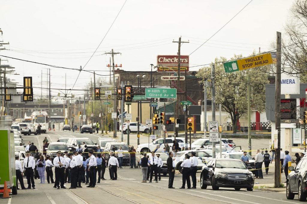 Movimentação policial após tiroteio na Filadélfia