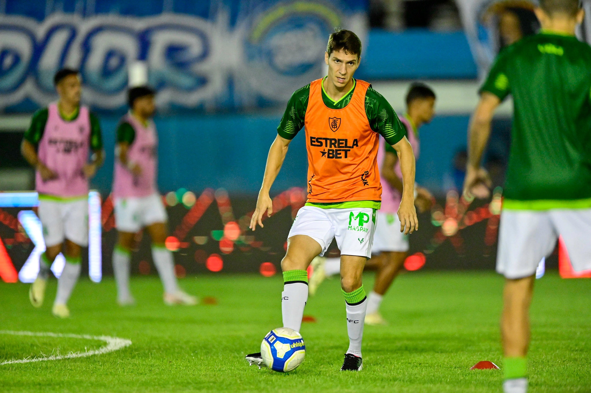 Meio-campista Alê defendeu o América na partida contra o Paysandu por 36 minutos