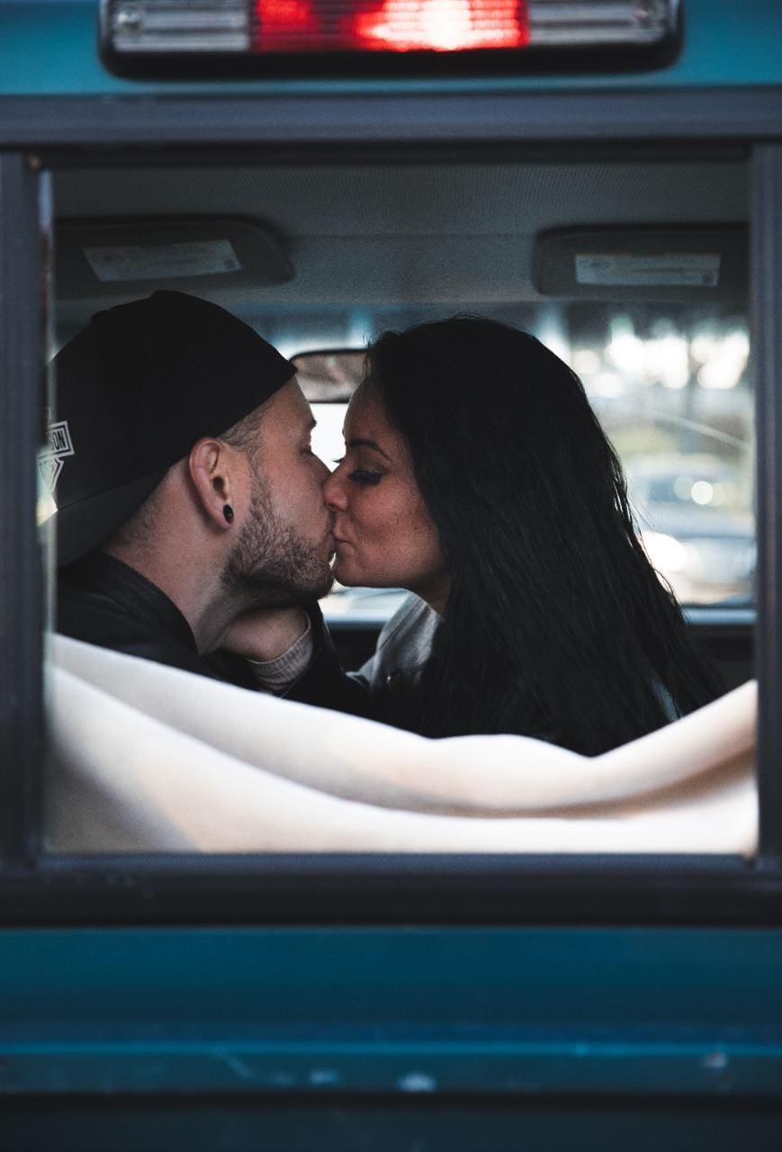Adeptos buscam lugares públicos e ermos para a prática do "dogging"