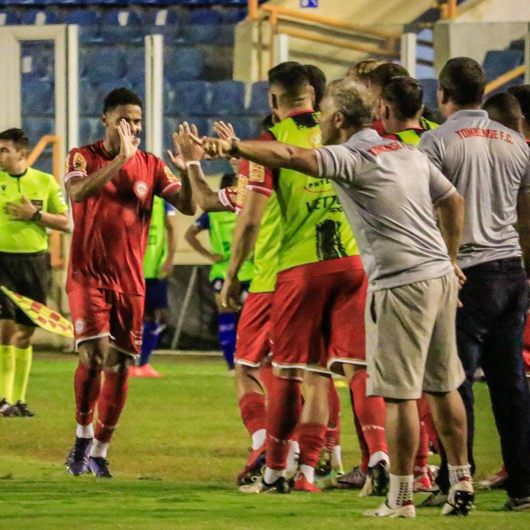 O Tombense venceu o Confiança por 3 a 0,  na Arena Batistão, em Aracaju (SE)