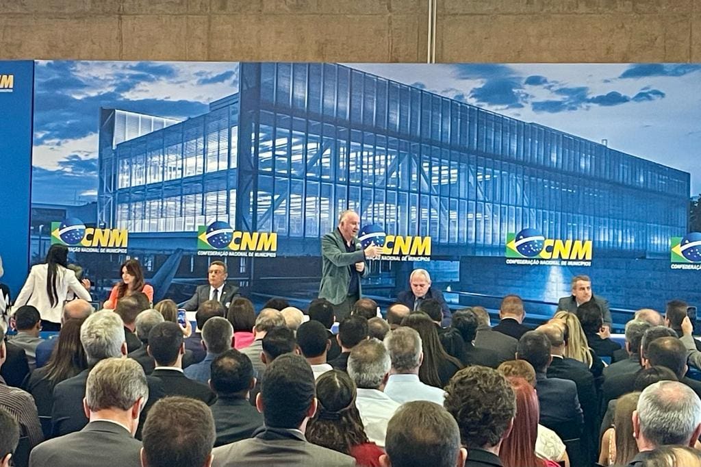 Evento da CNM reuniu gestores locais em Brasília, nesta terça (15)
