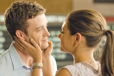 Ficção. No filme “Amizade Colorida”, os amigos interpretados por Justin Timberlake e Mila Kunis fazem sexo e acabam se apaixonando