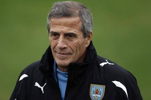 Uruguai anuncia renovação do contrato de Óscar Tabárez por mais quatro anos