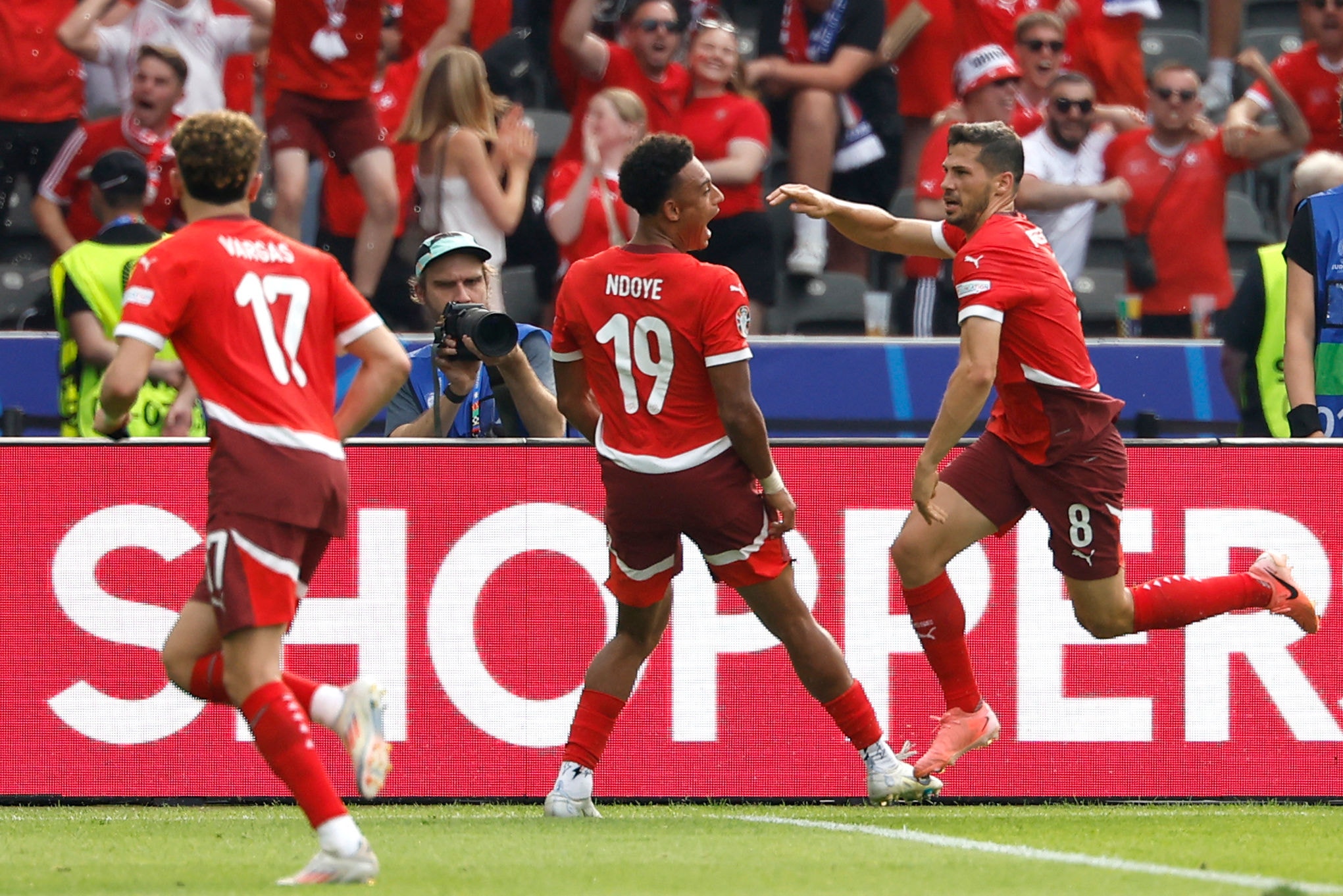 Suíça vence Itália por 2 a 0 e elimina atual campeã da Eurocopa