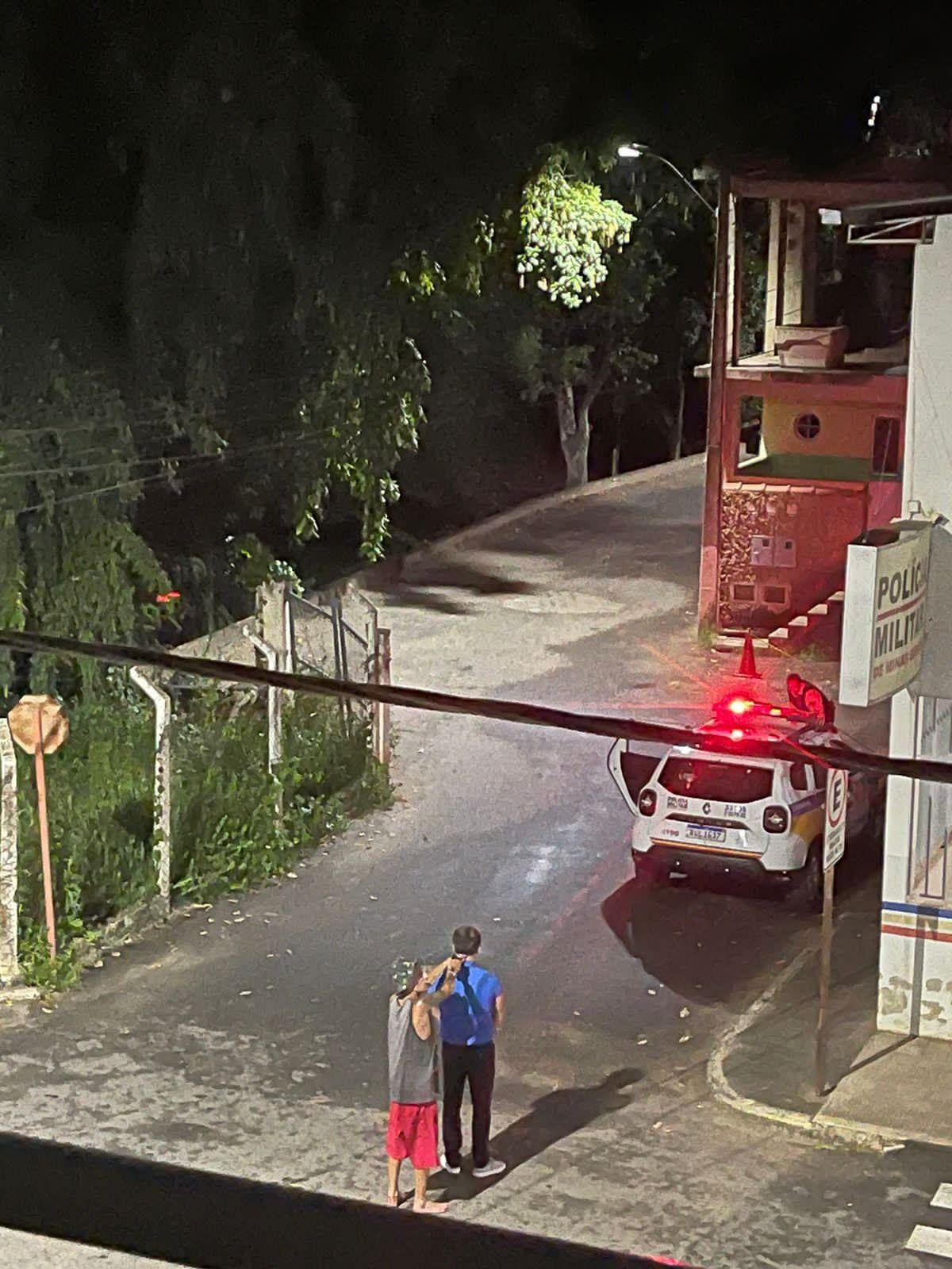 Prefeito foi ameaçado e rendido diante de quartel em Engenheiro Caldas