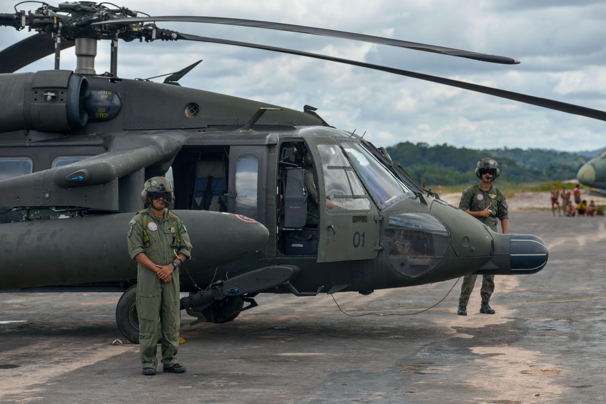 Militares têm atuação humanitária oferecendo atendimento de saúde para população indígena. Fred Magno / O Tempo