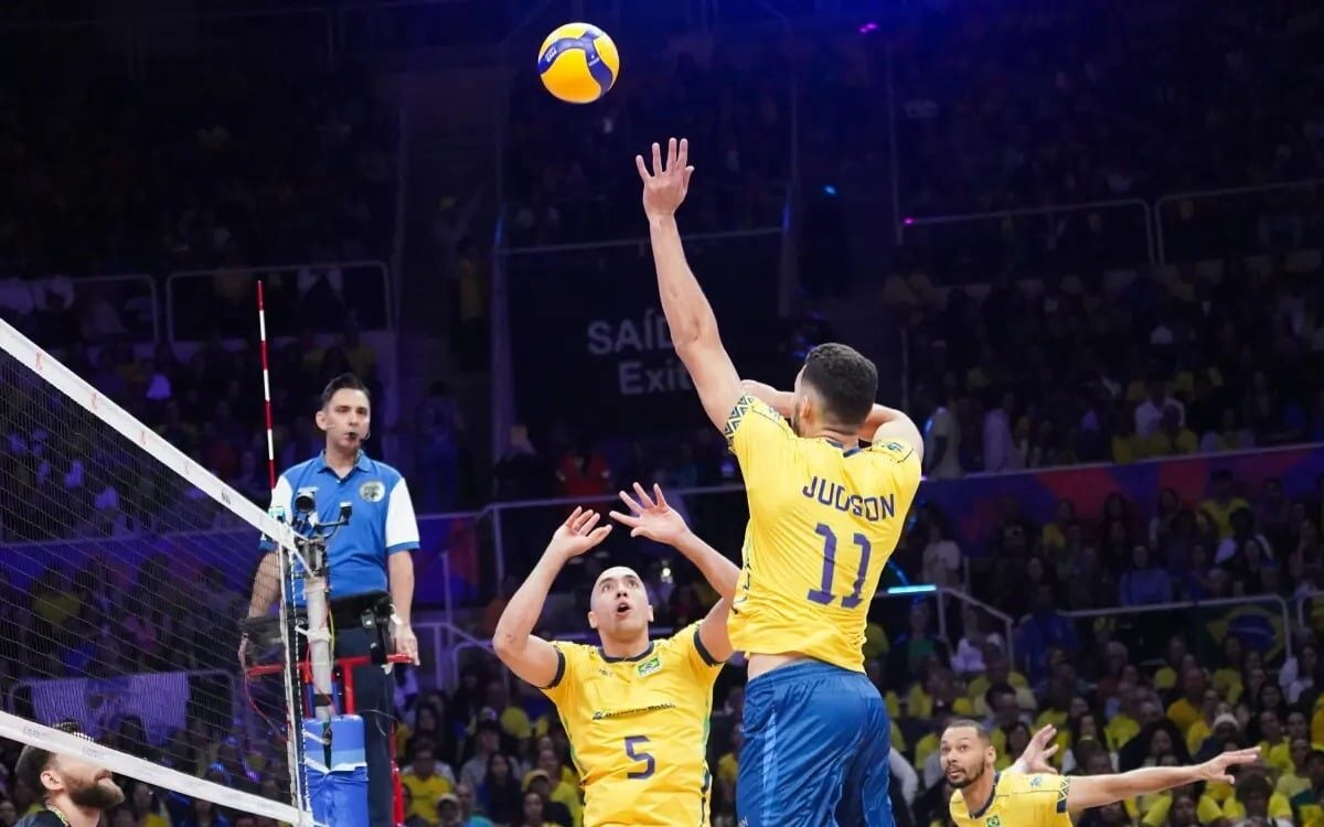 Brasil contra a Ucrânia pela VNL (Foto: Divulgação/CBV)
