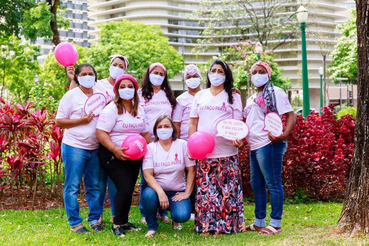 Mulheres realizam campanha para conscientização e autocuidado contra o câncer