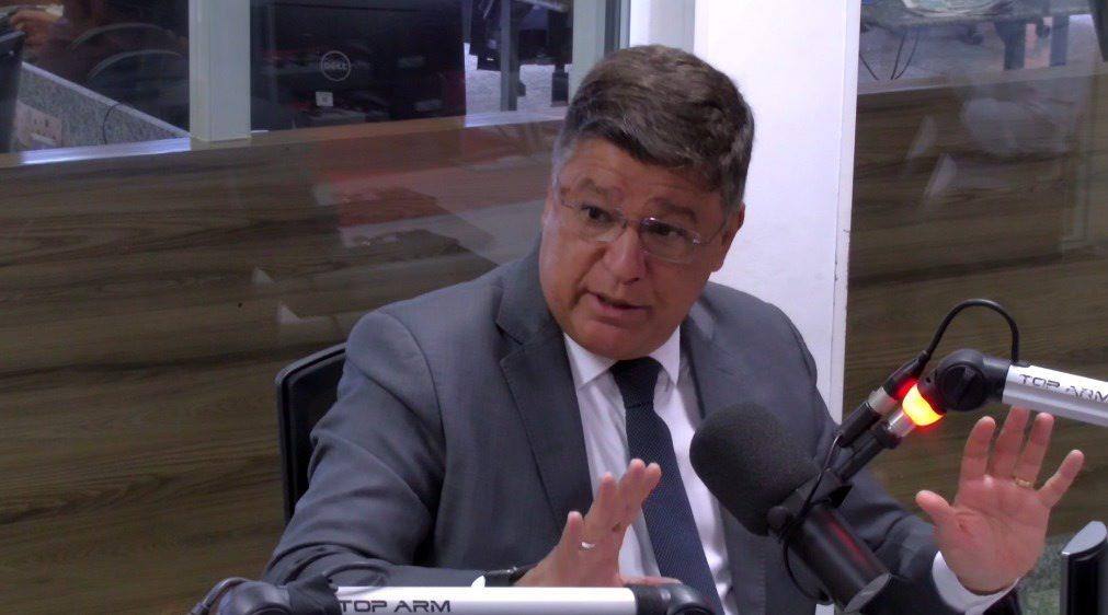 O senador Carlos Viana (Podemos) disse que cumpriu tudo o que prometeu para o ex-presidente Jair Bolsonaro (PL)