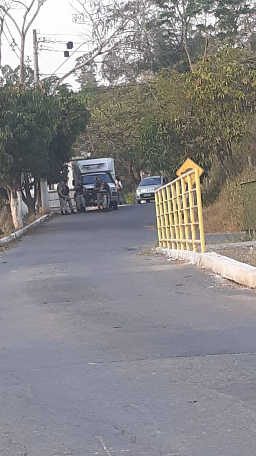 Familiares tentaram entrar na penitenciária