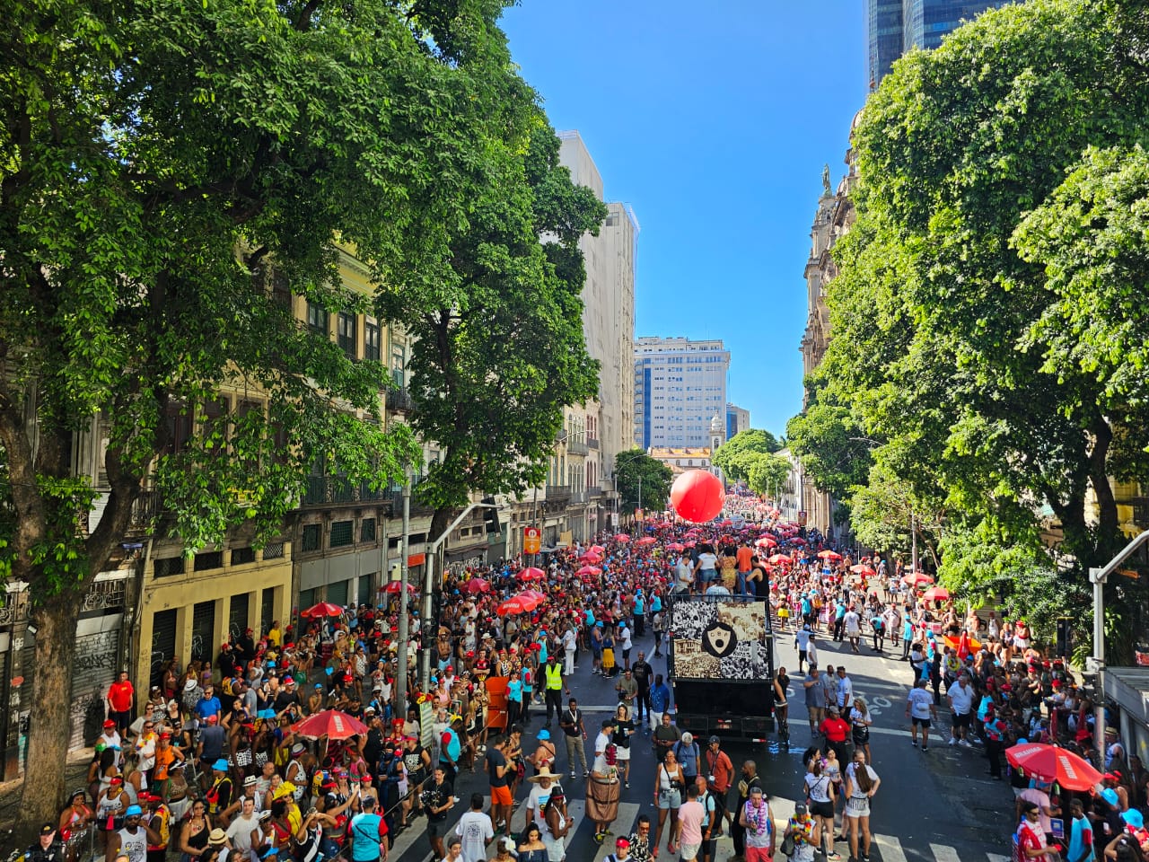 Cordão do Bola Preta desfila no Rio de Janeiro