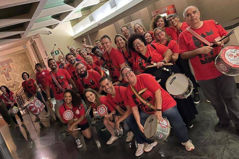 Percussão Samba Queixinho