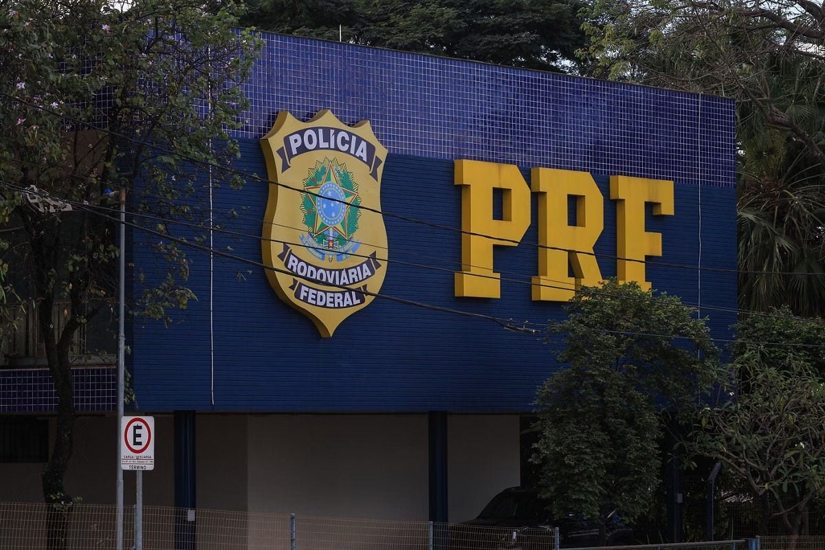 O suspeito foi preso pela Polícia Rodoviária Federal (PRF)