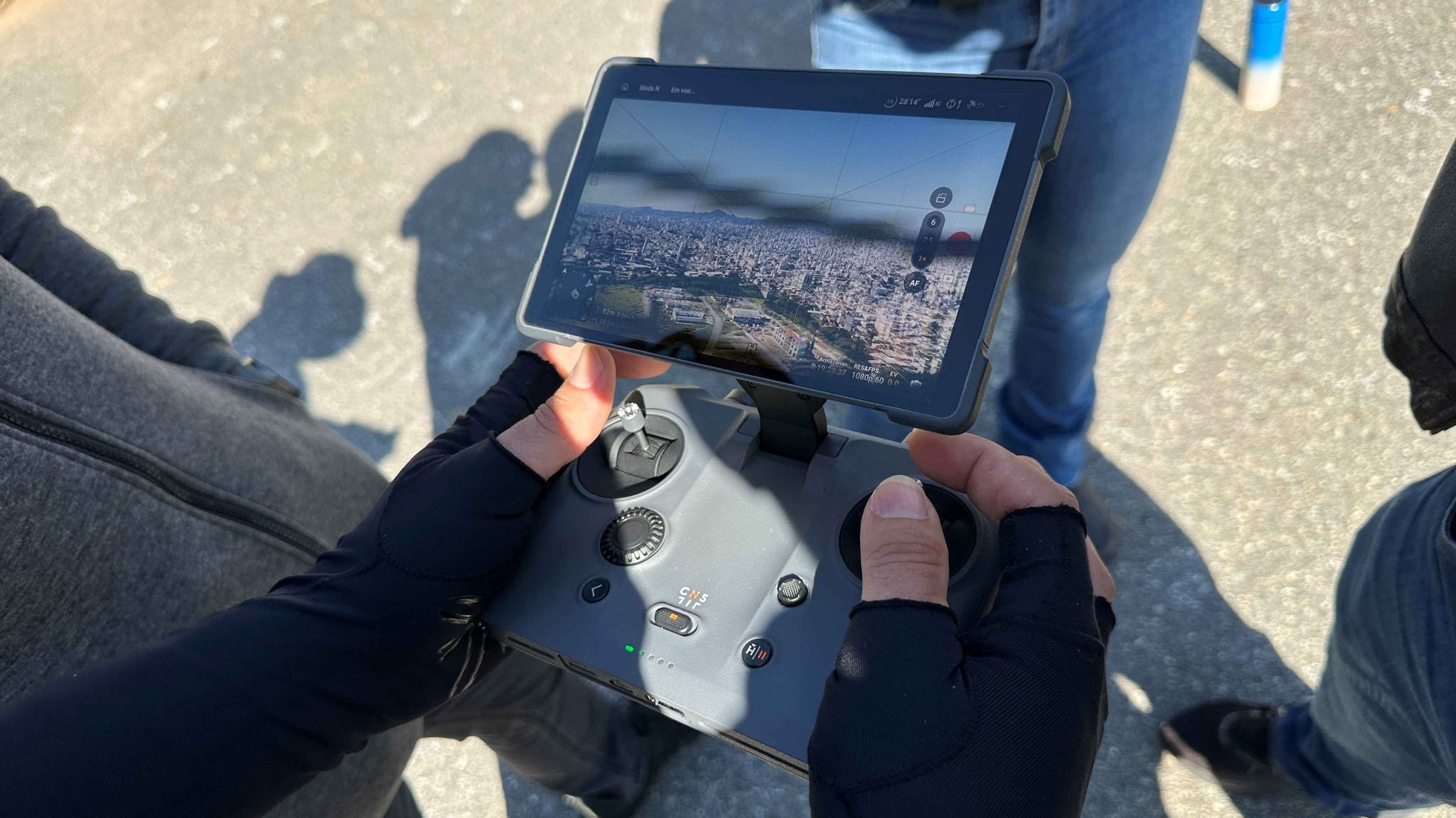 Drones da Polícia Civil de Minas Gerais têm sensores térmicos, câmeras de alta resolução e gravações aéreas detalhadas
