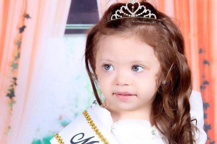 Maria Vitória dos Santos, síndrome de Down, concurso de beleza