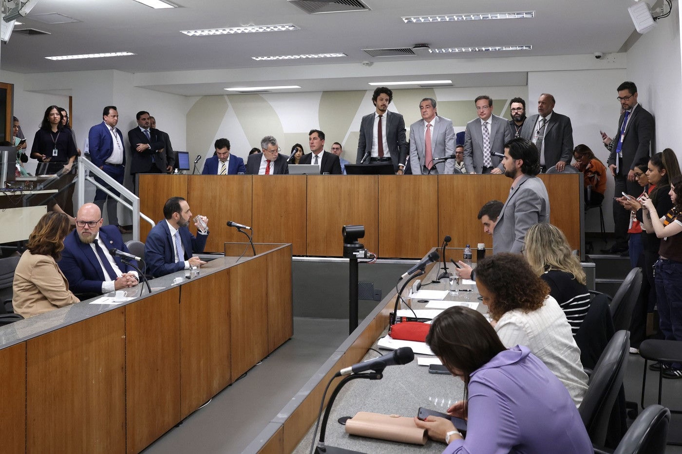 Presidente da CCJ, Doorgal Andrada (PRD), atribuiu o fim da reunião a um acordo entre a base e a oposição a Zema