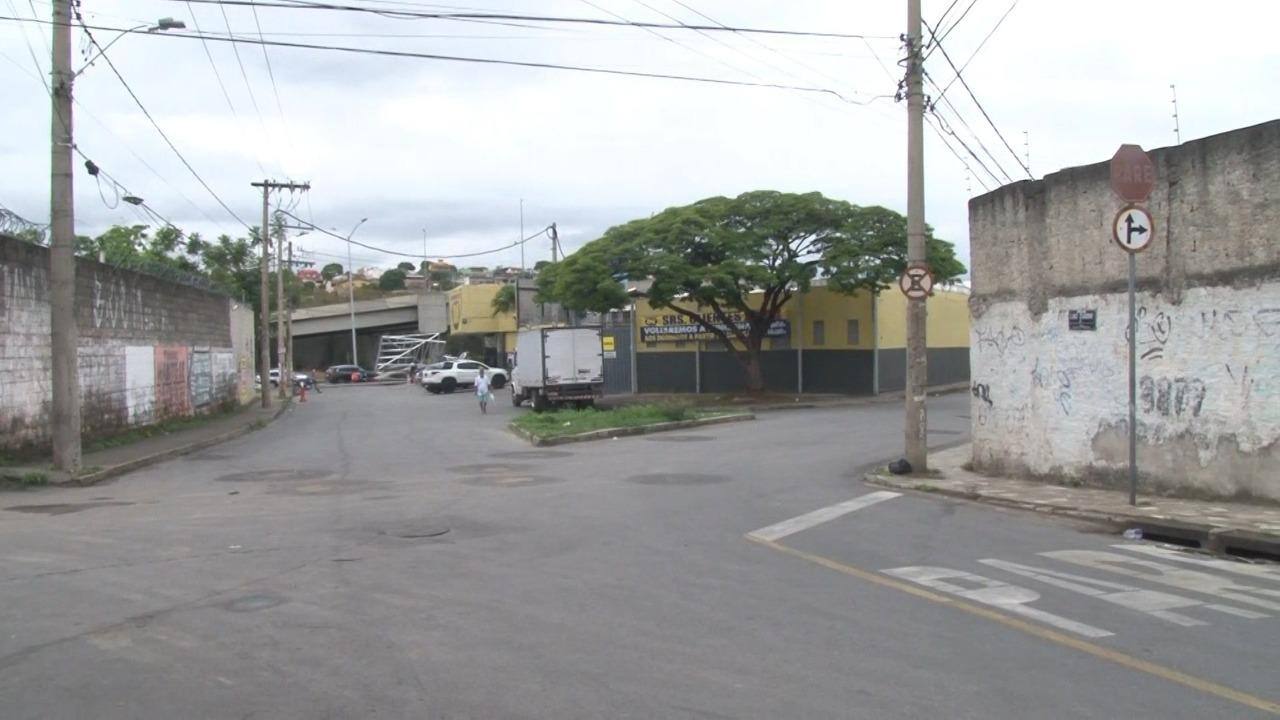 Rua no bairro Palmares onde policial civil agrediu mulher e atirou em homem durante a madrugada desta segunda-feira (18)