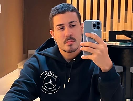 Carlinhos fez um desabafo após pressão dos fãs