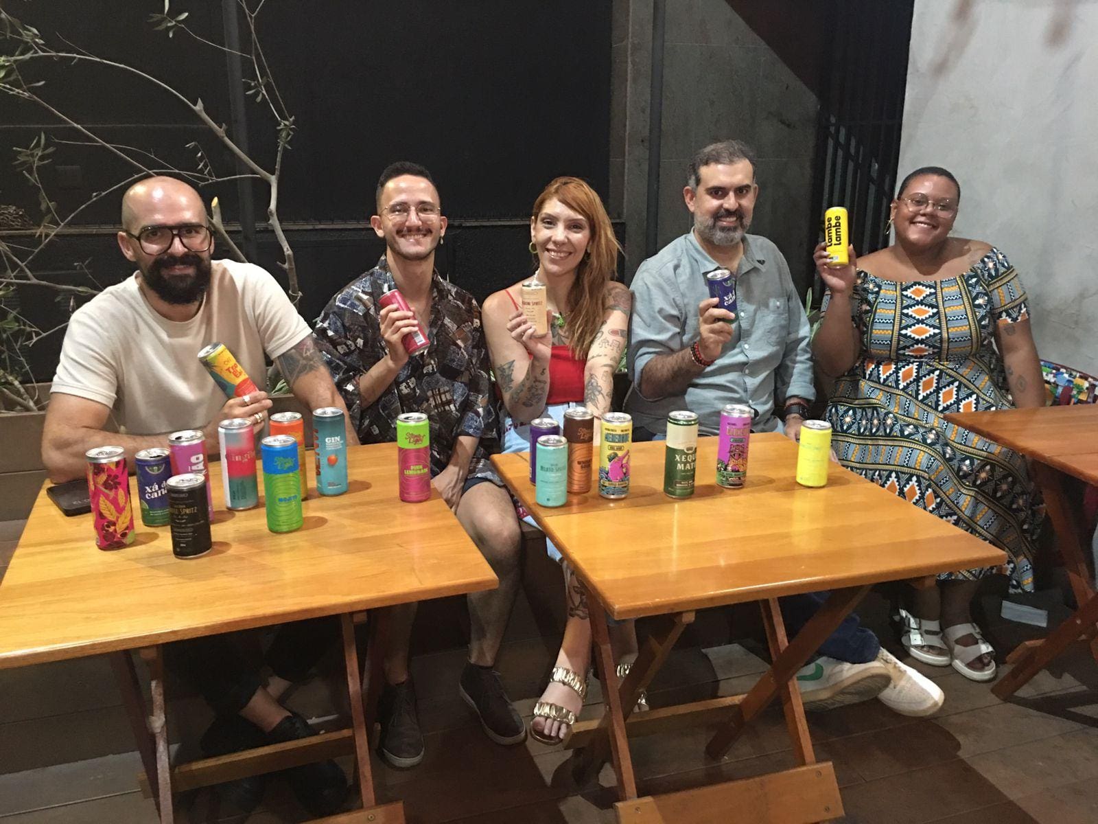 O TEMPO PROVOU: Qual é o melhor drink em lata de BH para o Carnaval de 2024?