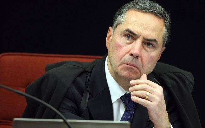 O presidente do STF, Luís Roberto Barroso, criticou o andamento do pacote anti-STF na Câmara dos Deputados