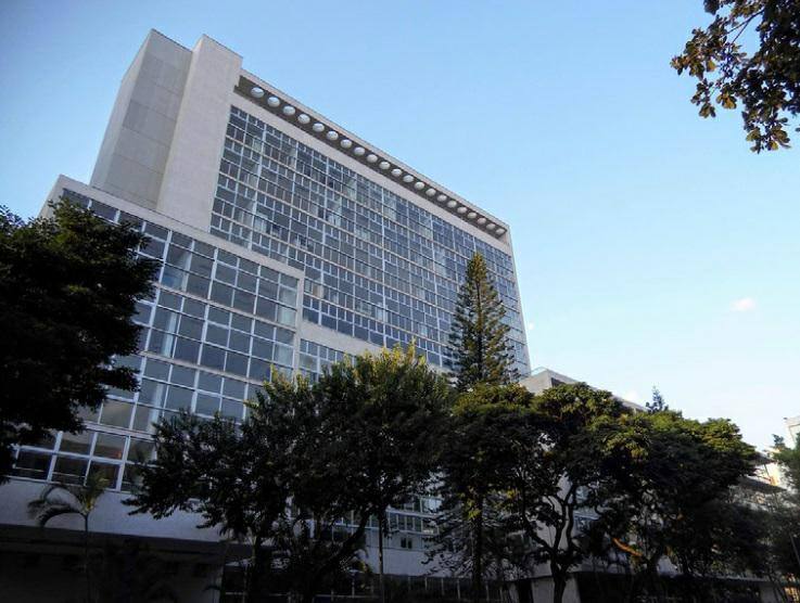 Uemg é mais uma instituição em greve em Minas Gerais Professores pedem novo concurso e aumento salarial