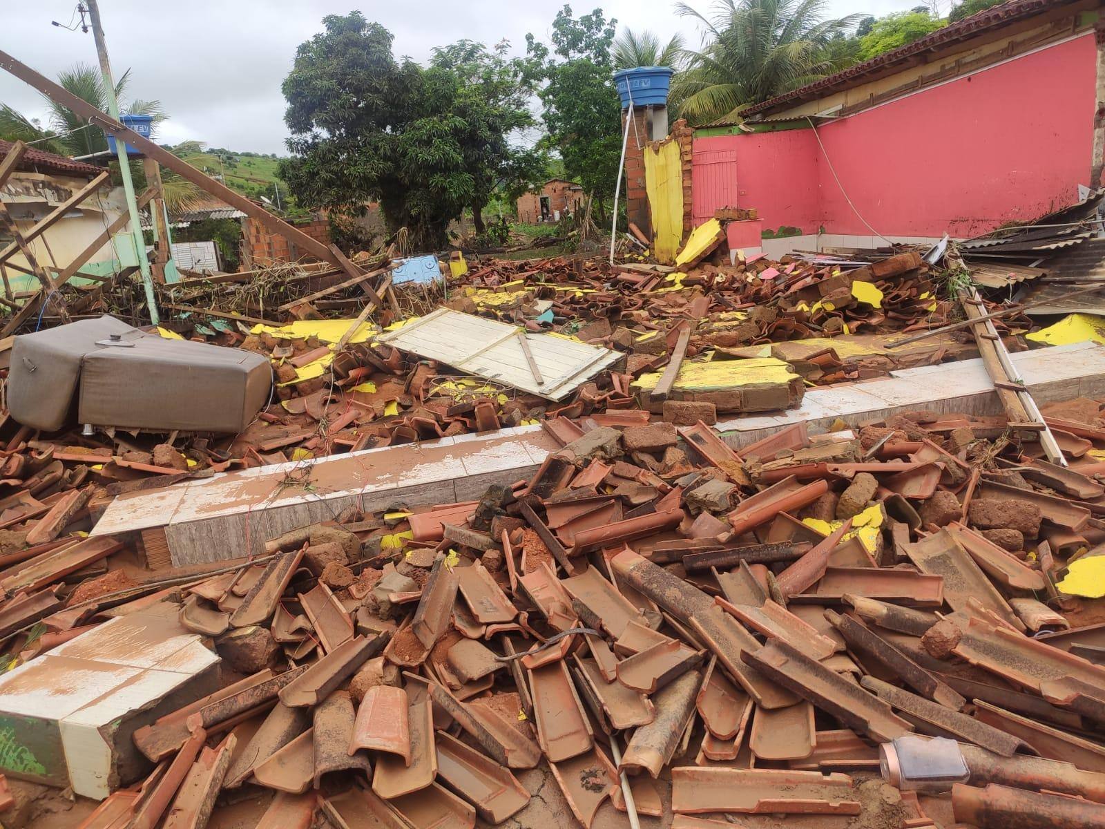 Na mesma região, em Machacalis, a chuva causou estragos