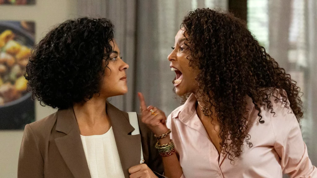 Raquel (Taís Araújo) e Fátima (Bella Campos)