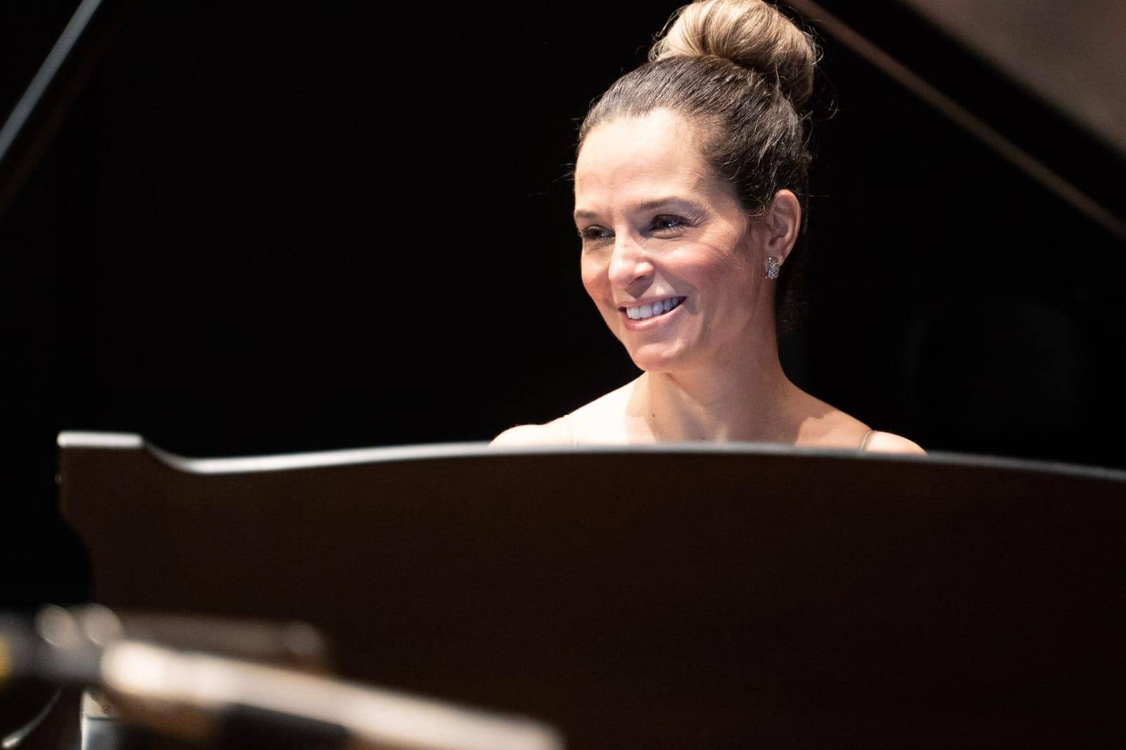 A pianista Patrícia Valadão, que se apresenta nesta quinta-feira, dentro do Instrumental Villa-Lobos