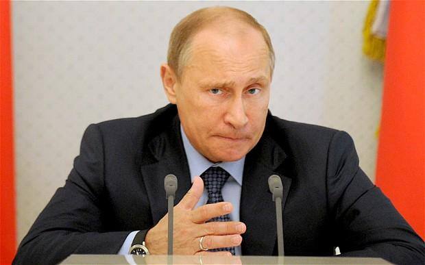 Vladimir Putin disse que não pretende se manter no cargo indefinidamente, mas não descartou reeleição em 2018