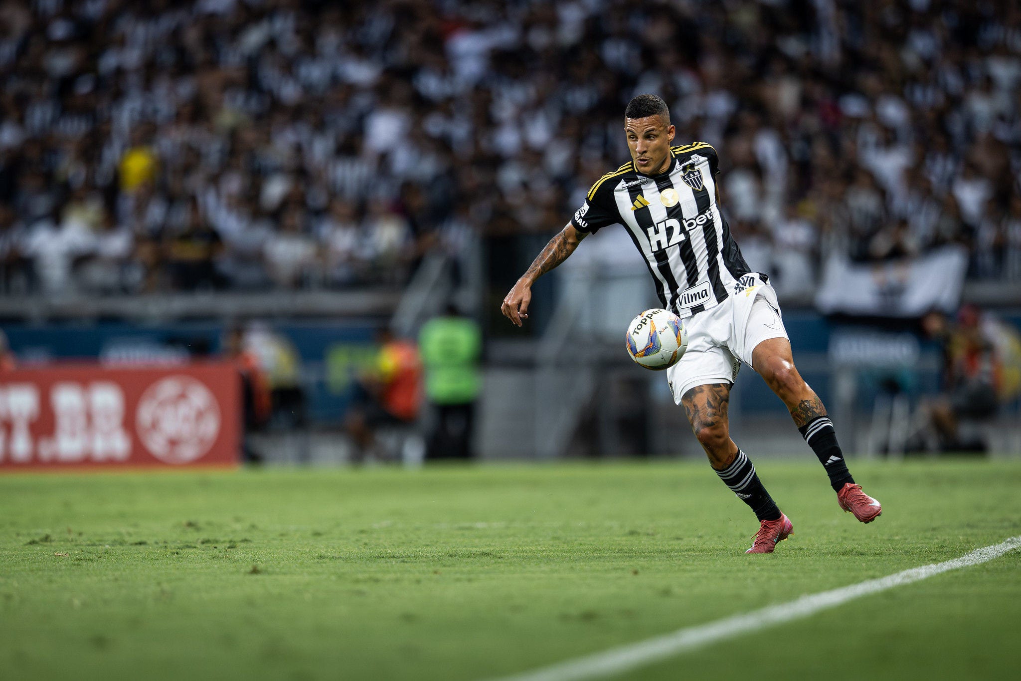 Arana segue invicto nas disputas de Campeonato Mineiro com a camisa do Galo