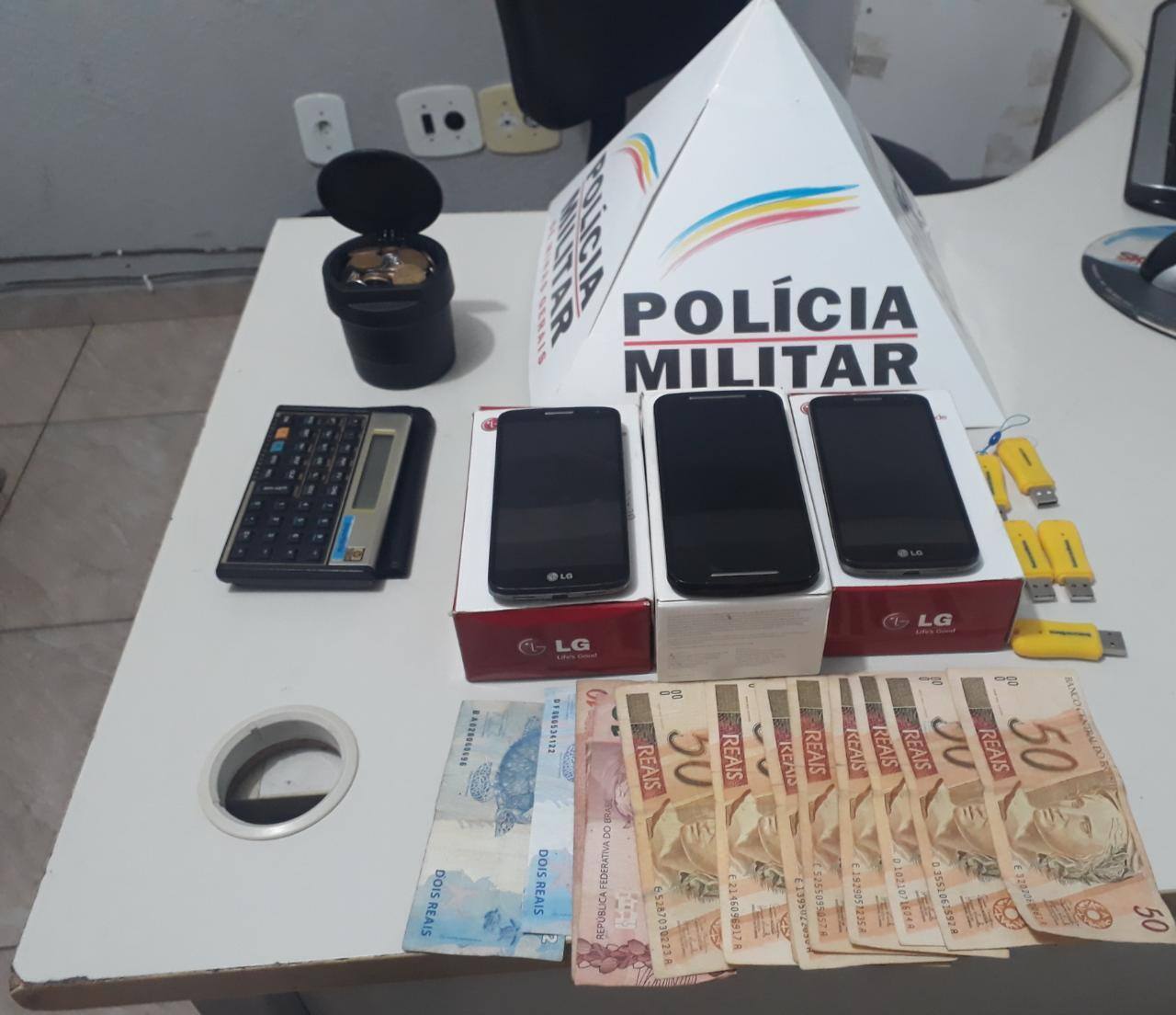 Ladrão é preso dentro de agência bancária em Manhuaçu