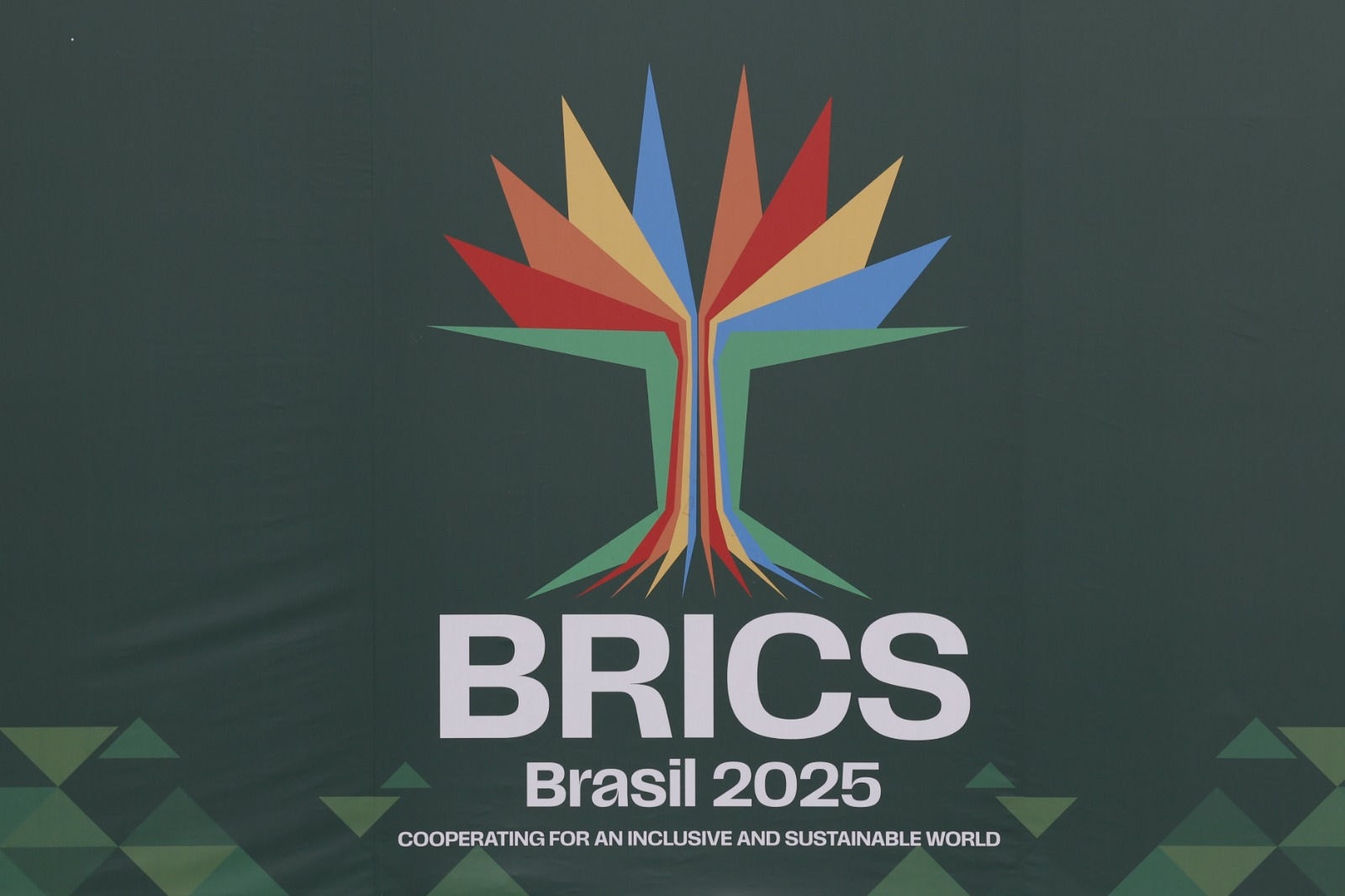Cúpula do Brics acontece no Rio de Janeiro com ausências de peso