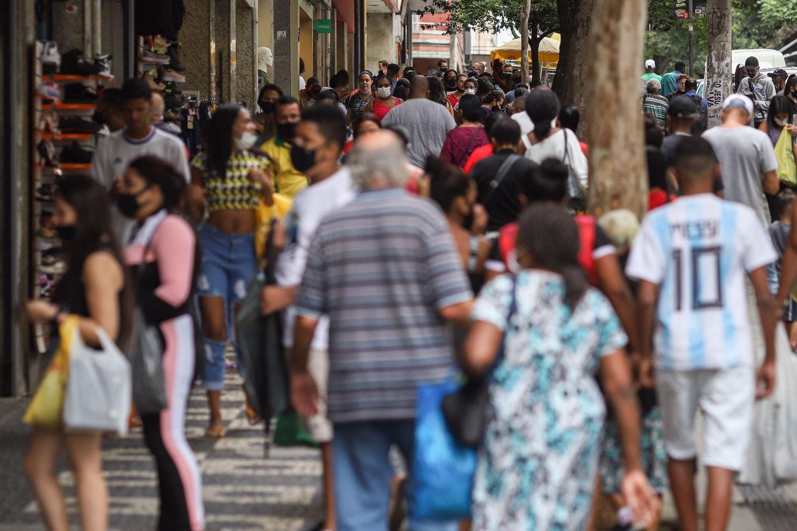 No fim do ano, mais pessoas circularam pelo comércio de BH e região